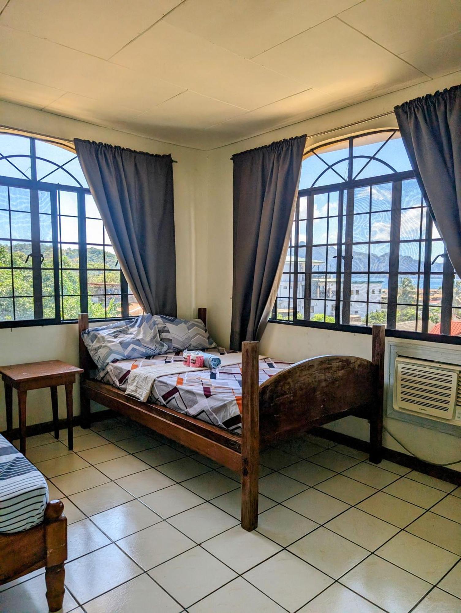 Screaming Gecko Hostel Бусуанга Екстериор снимка